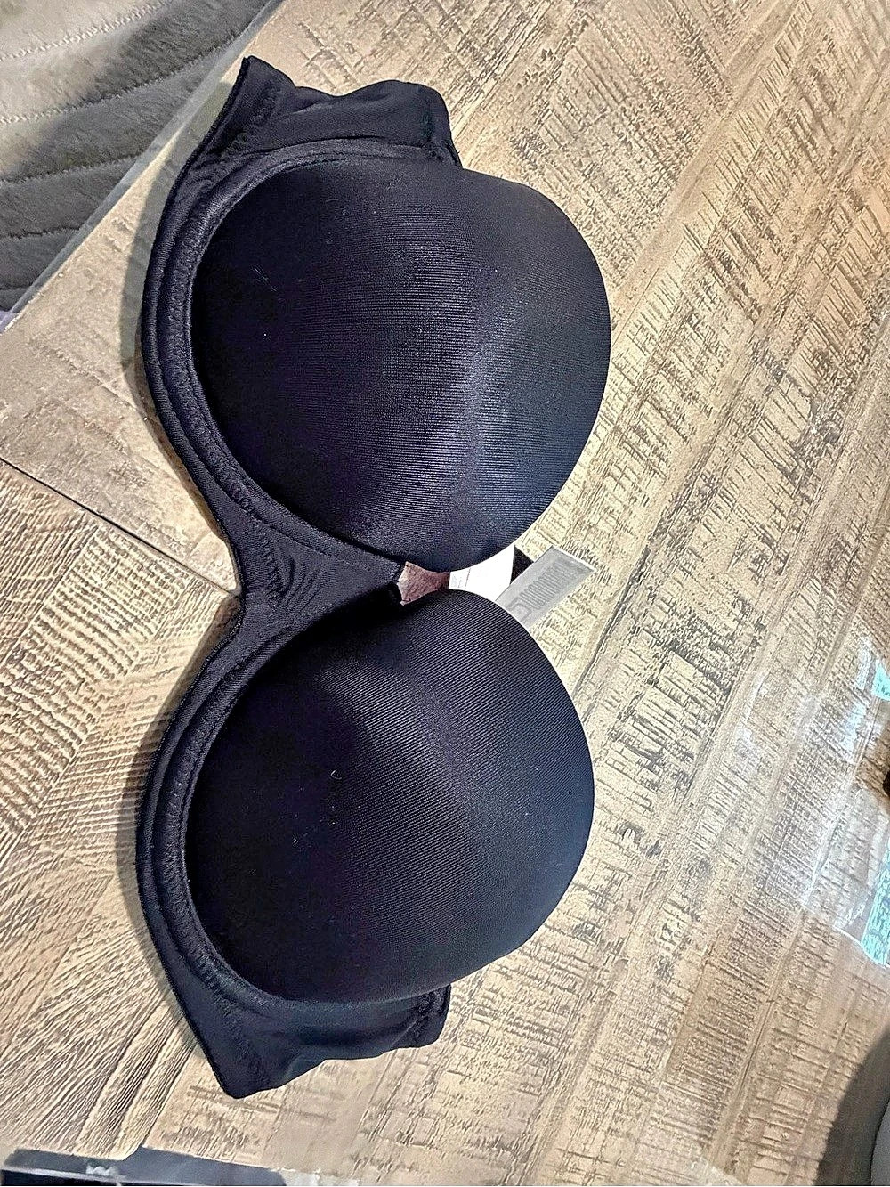 Pink Bra in Black & Like New